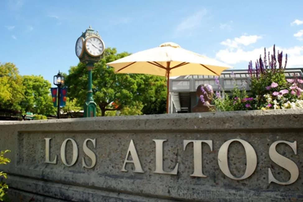 Los Altos sign and clock in downtown Los Altos